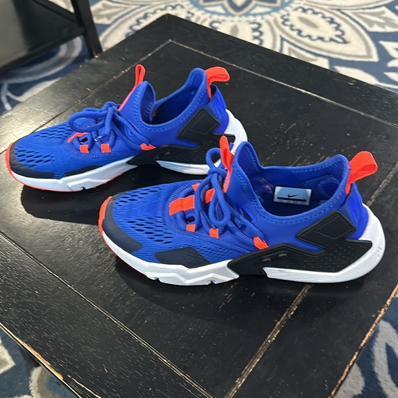 SOLD Nike Huarache - Picture 1 of 5